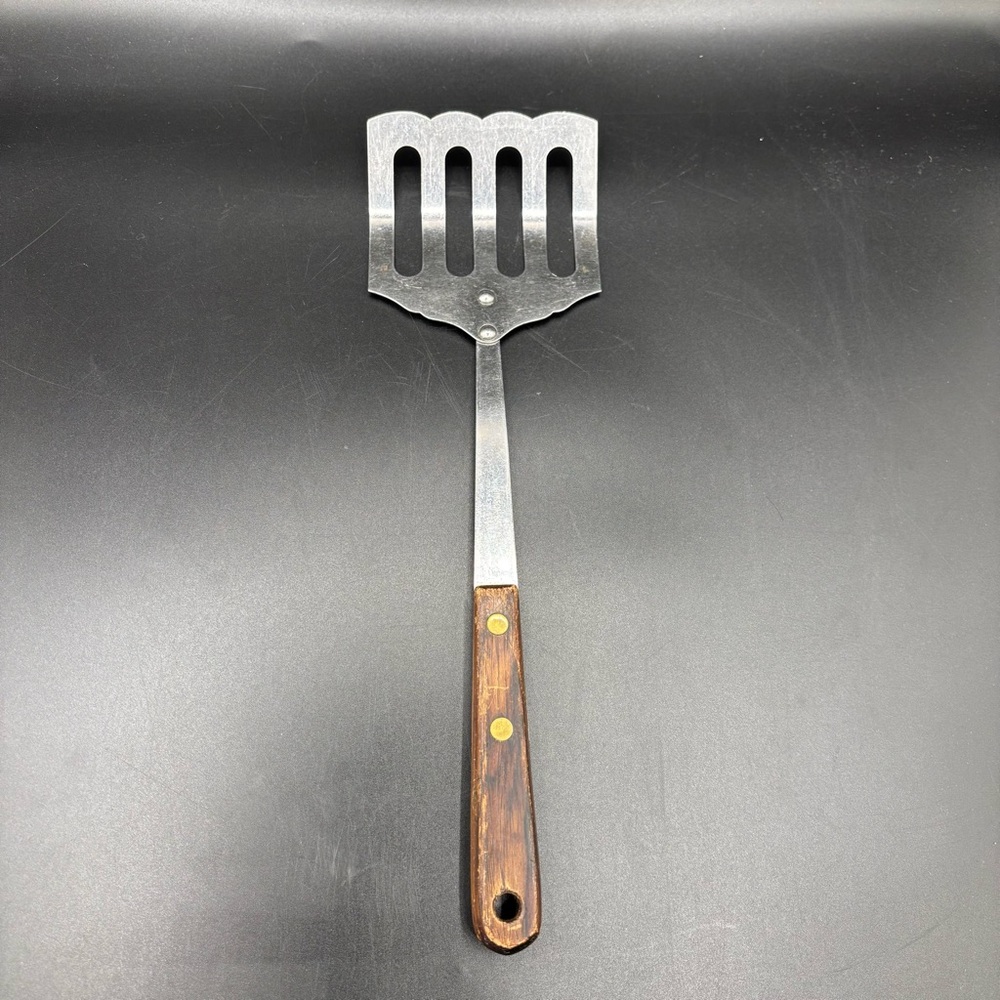 Robinson USA Spatula Wood Handle Slotted Stainless Strainer Curved Scalloped 12"